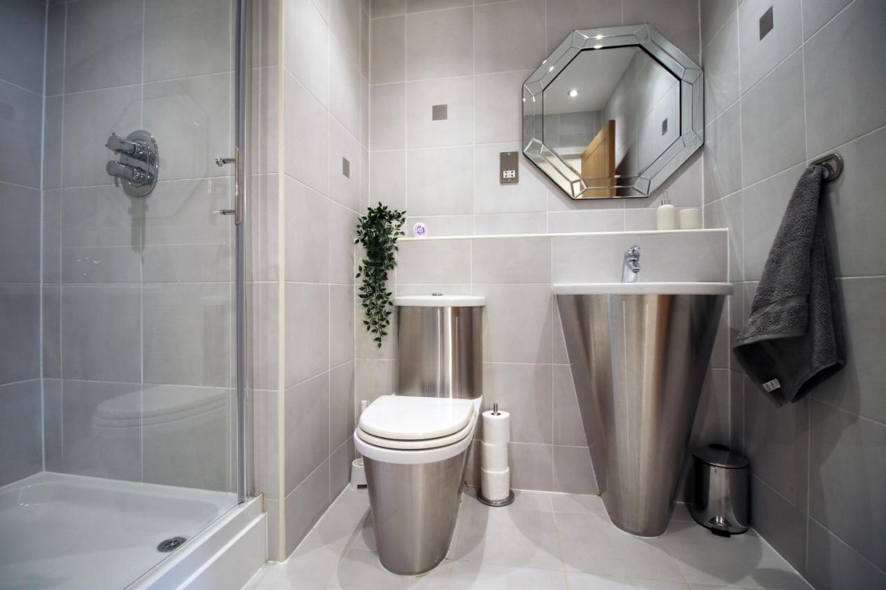The View - Long Stay Offer - Modern Central Apartment And Parking By Cto Serviced Apartments Cardiff Zewnętrze zdjęcie