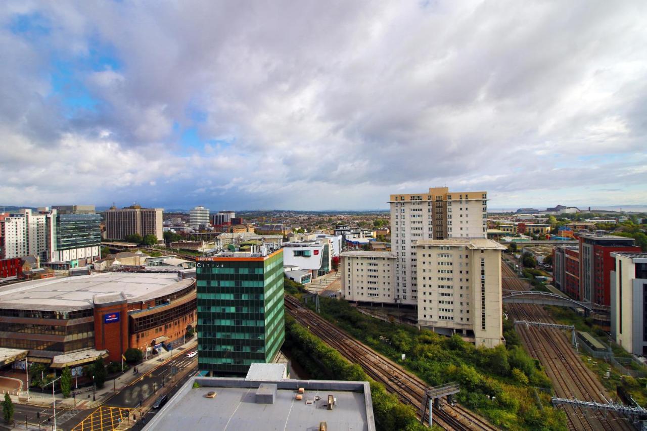 The View - Long Stay Offer - Modern Central Apartment And Parking By Cto Serviced Apartments Cardiff Zewnętrze zdjęcie