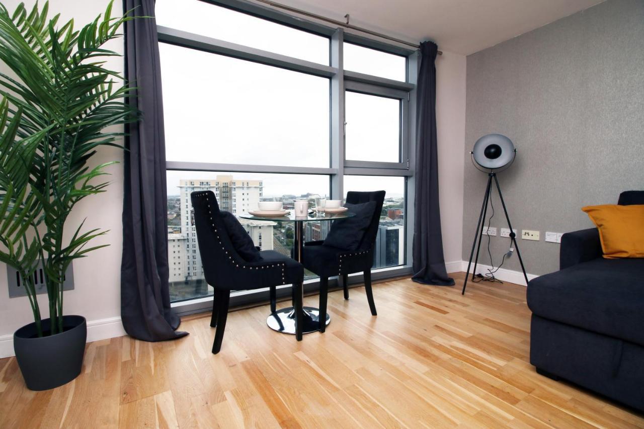 The View - Long Stay Offer - Modern Central Apartment And Parking By Cto Serviced Apartments Cardiff Zewnętrze zdjęcie