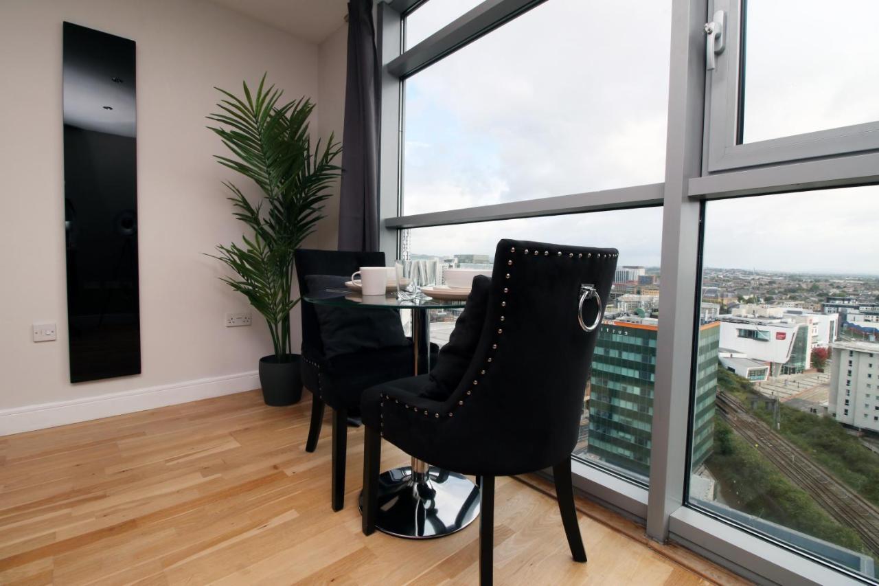 The View - Long Stay Offer - Modern Central Apartment And Parking By Cto Serviced Apartments Cardiff Zewnętrze zdjęcie